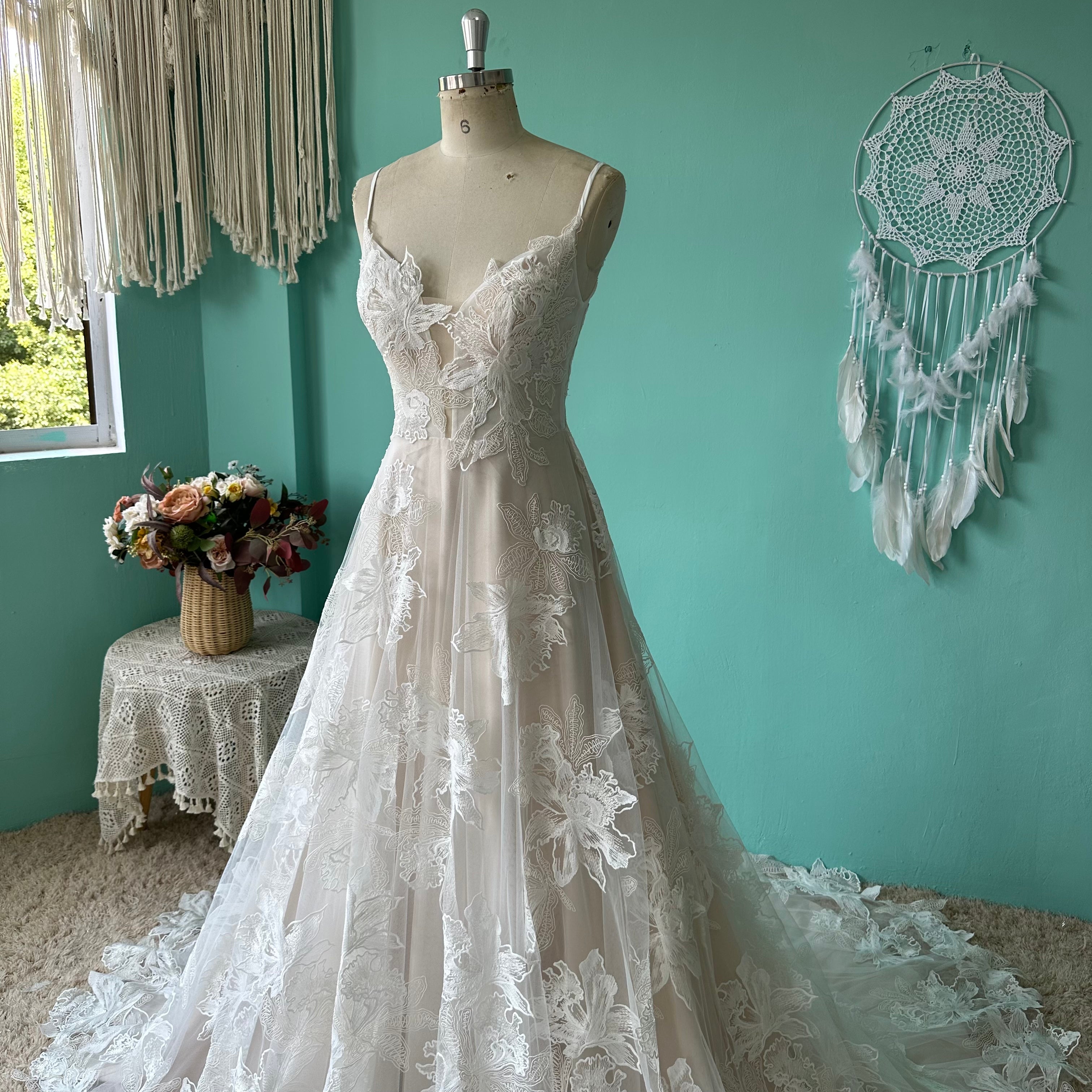 Women`s Wedding Dresses for Bride 2025 Floral Applique Boho Bridal Gown #U3