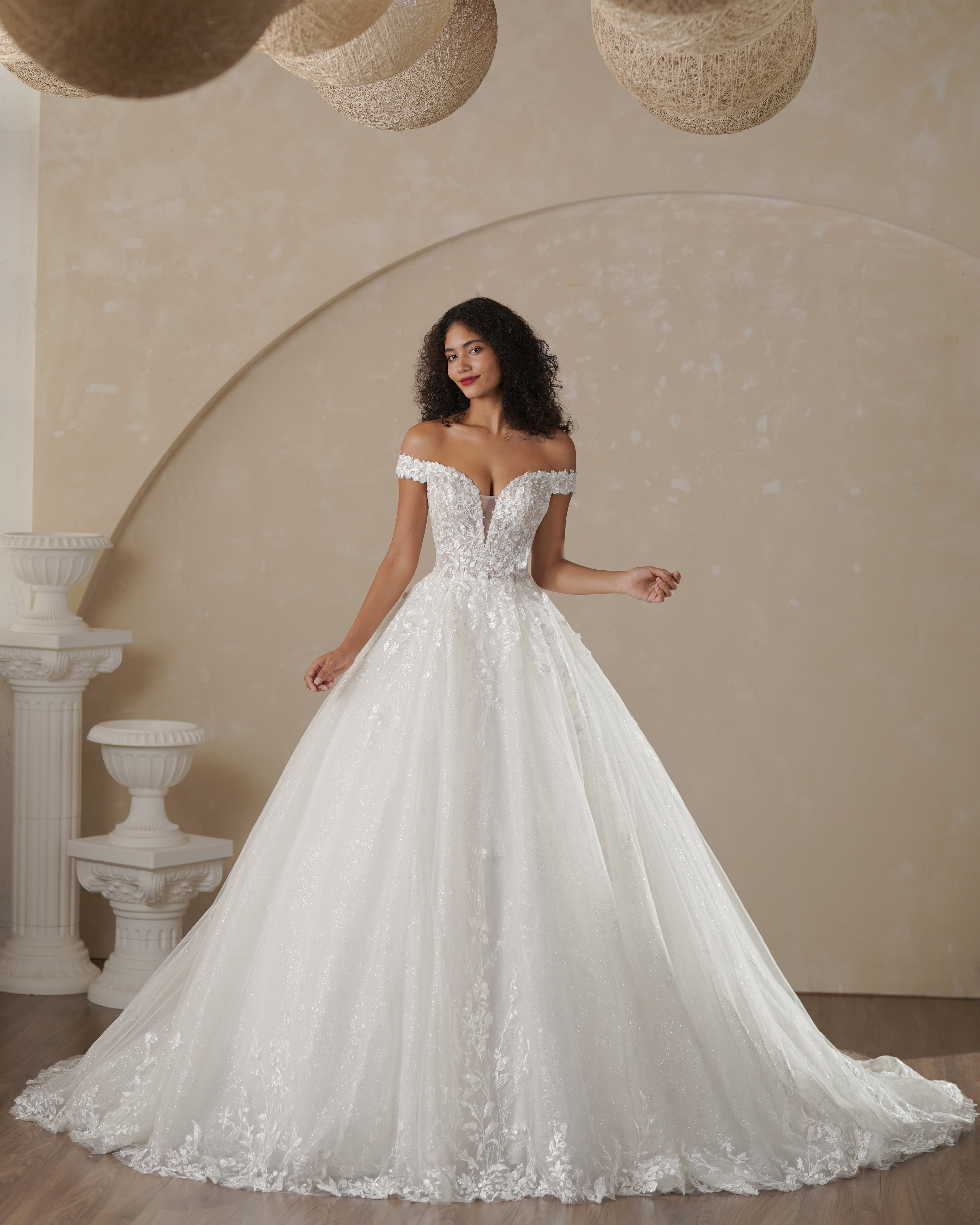 Boho wedding dress off shoulder sweetheart with lace applique
